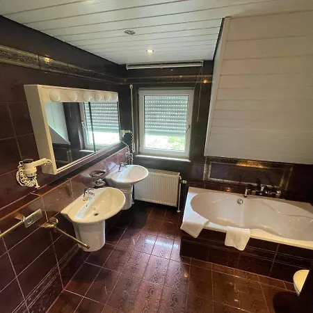 Altbacher Hof Hotel