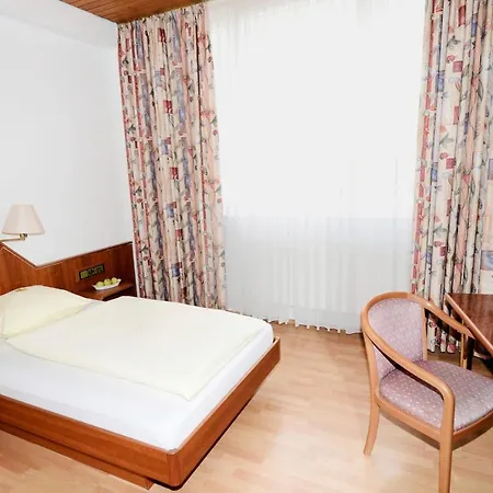 Altbacher Hof Hotel 3*