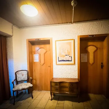 Altbacher Hof 3*