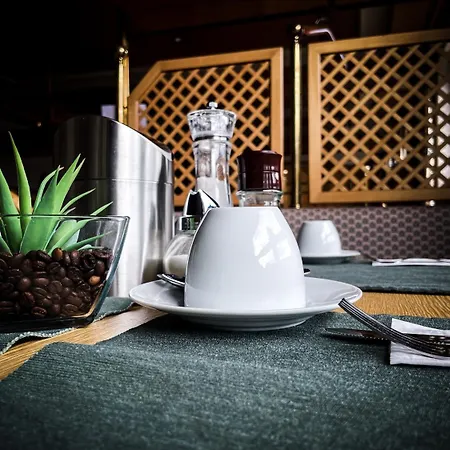 Altbacher Hof Hotel 3*