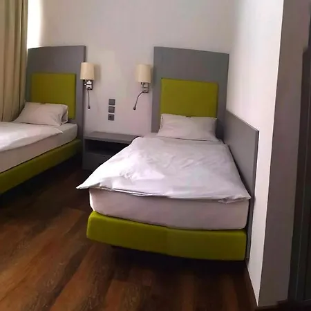 Altbacher Hof 3*